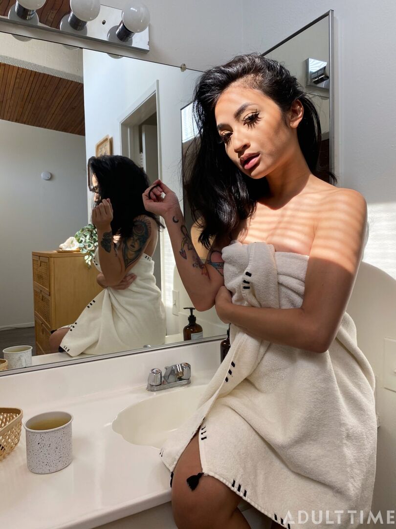 Shower With Avery Black
