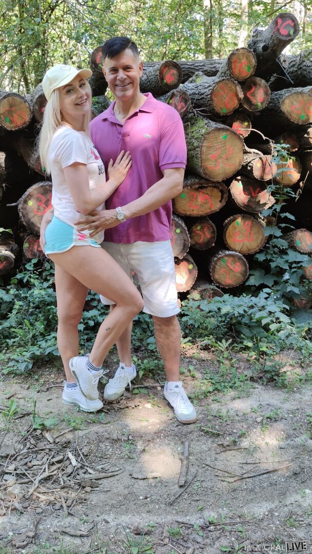 Marilyn Sugar Gets Lost in the Woods!