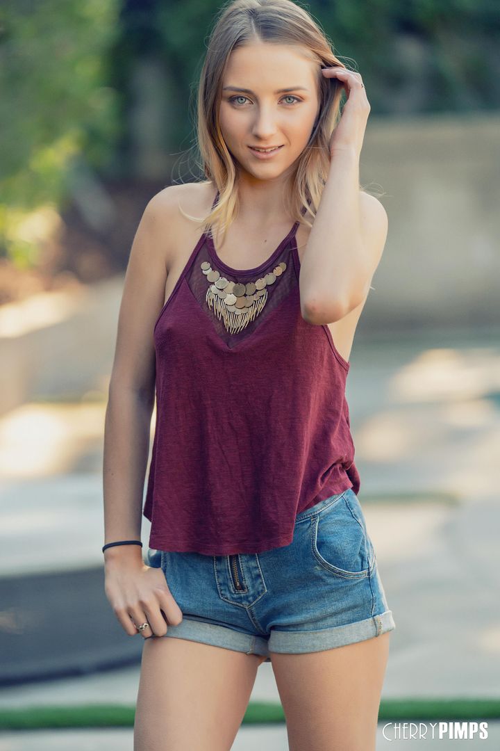 Innocent but Incredibly Sexy Macy