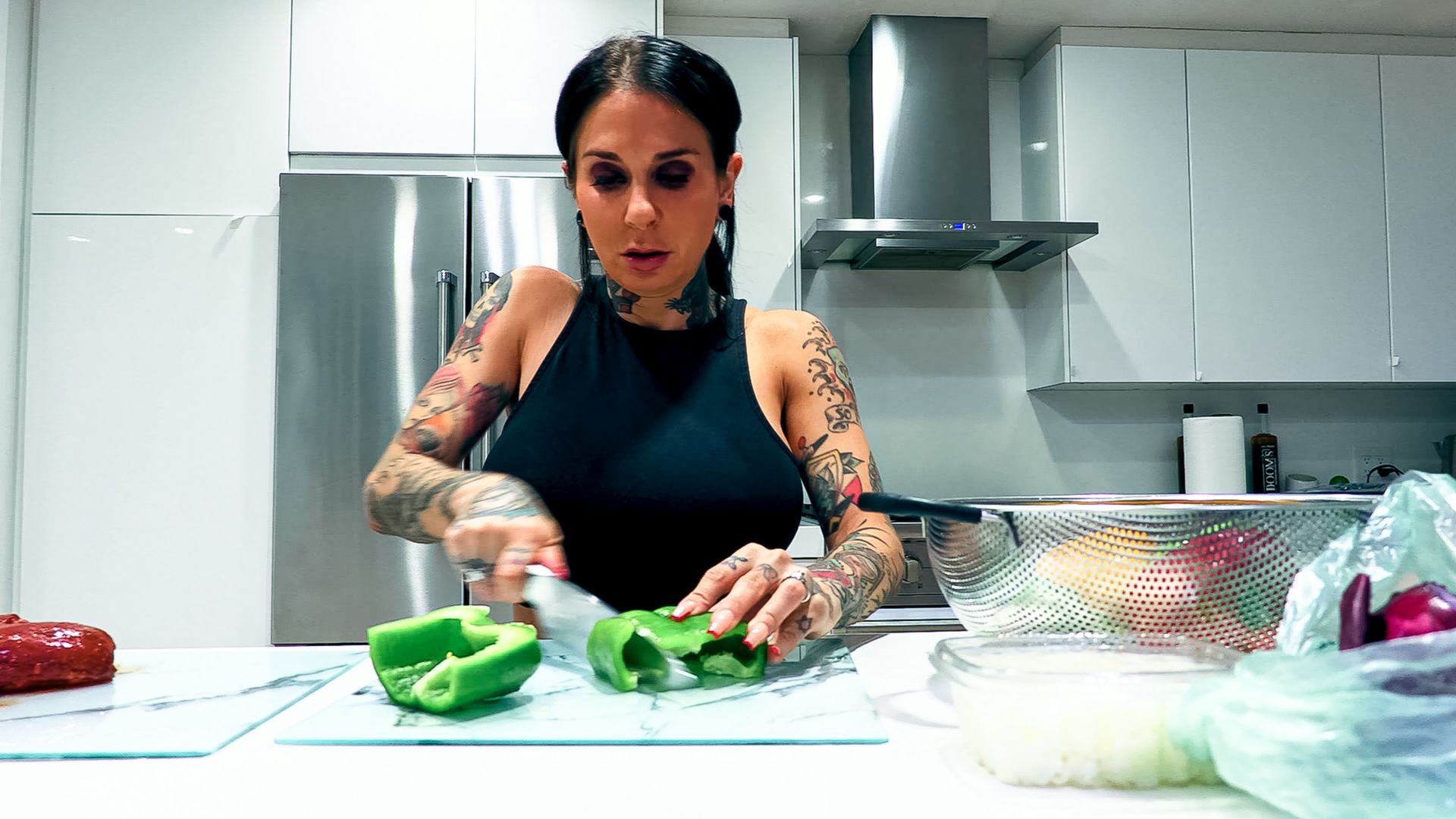 Naked: Joanna & Small Hands