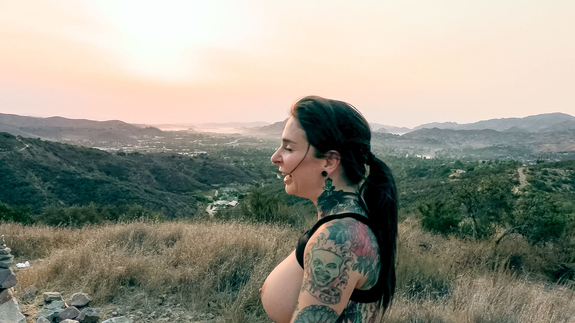 Naked: Joanna & Small Hands