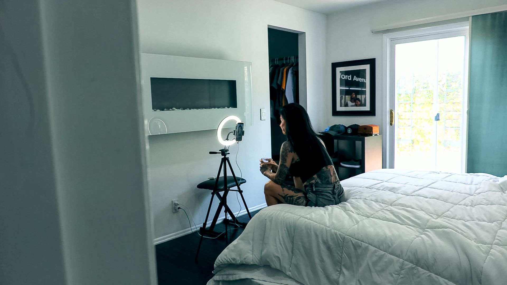 Naked: Joanna & Small Hands