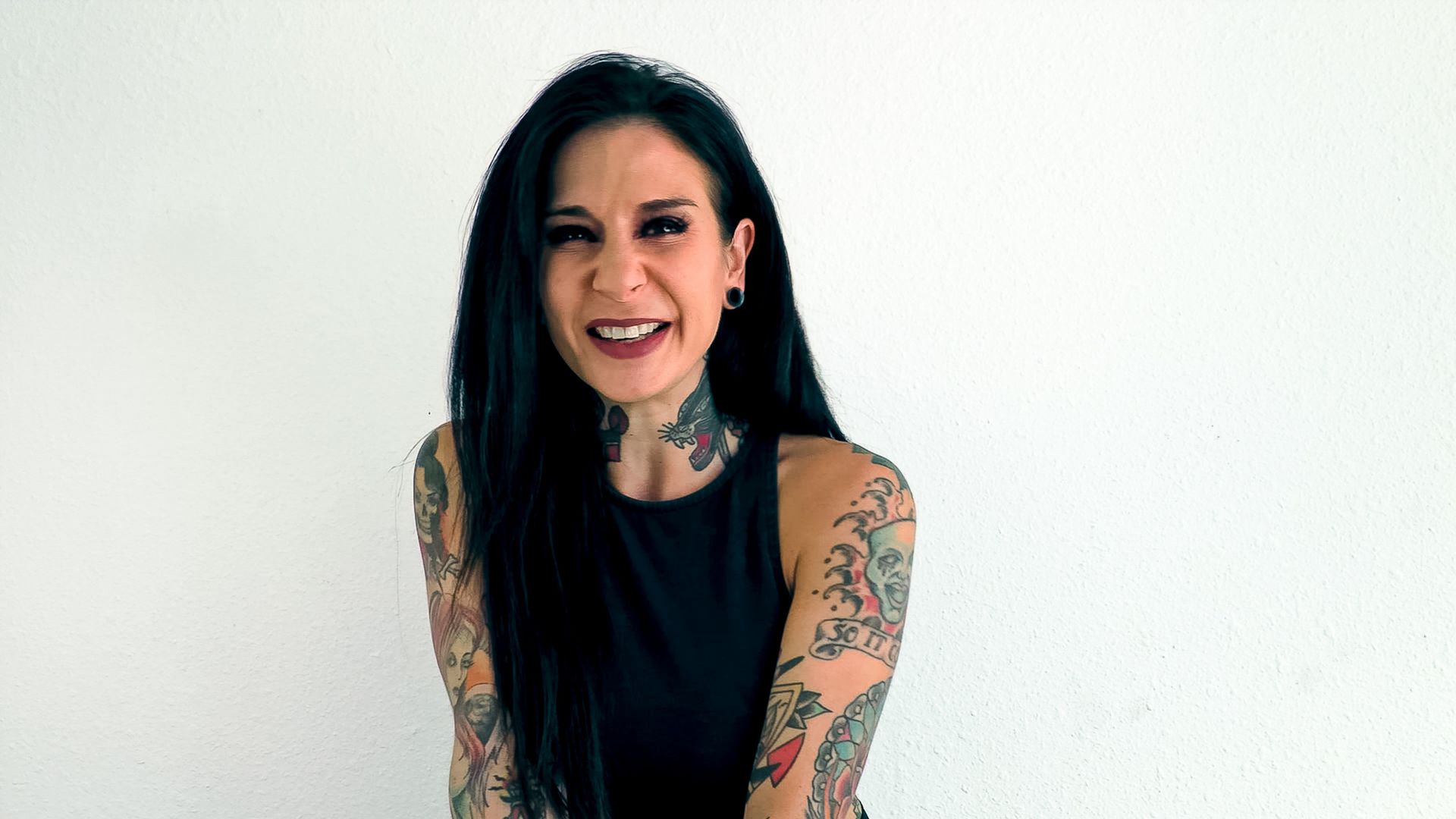 Naked: Joanna & Small Hands