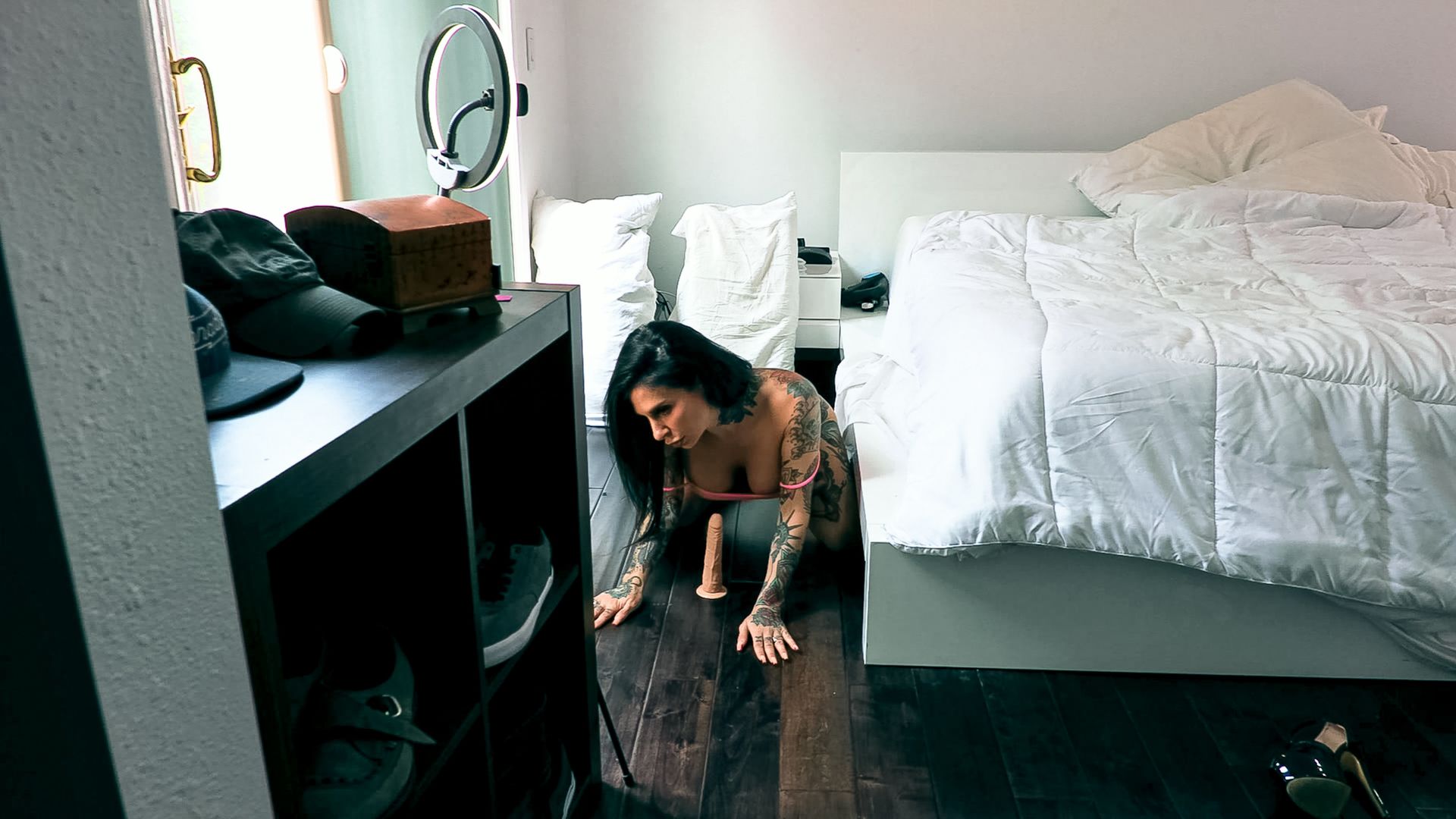 Naked: Joanna & Small Hands