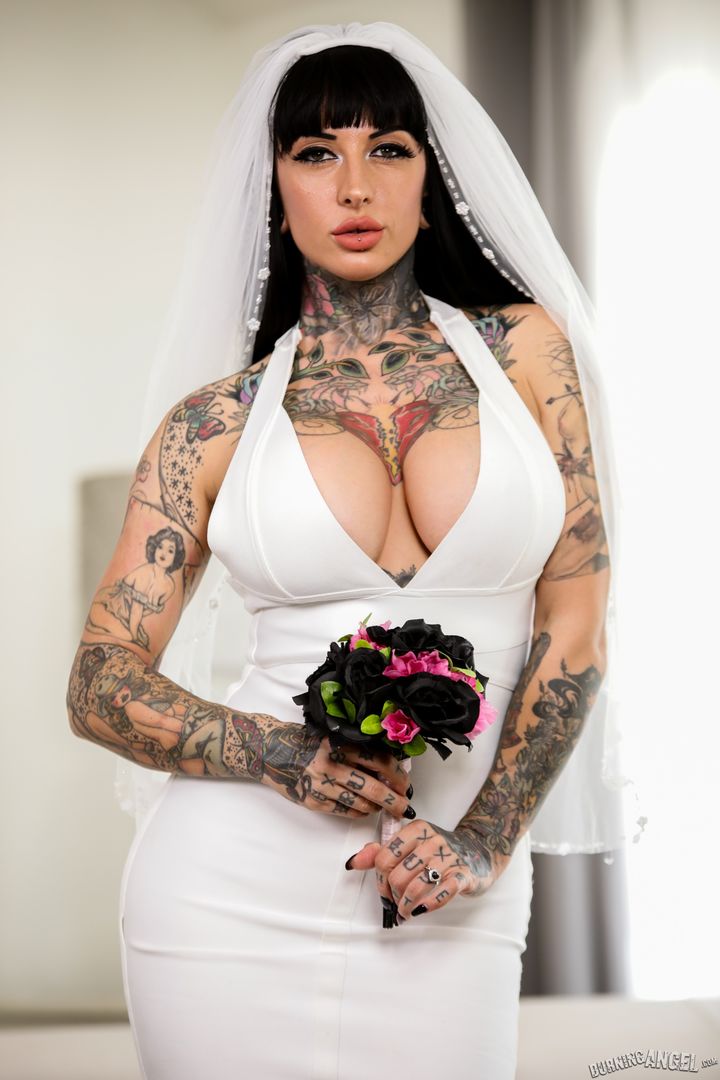 Wild Wedding: Jessie Lee's First Anal