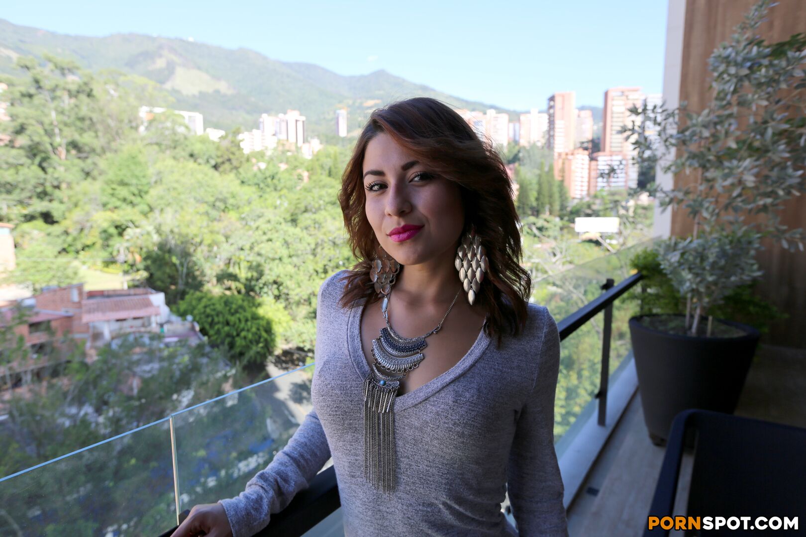 Colombian Babe Lives Out Her Fantasy