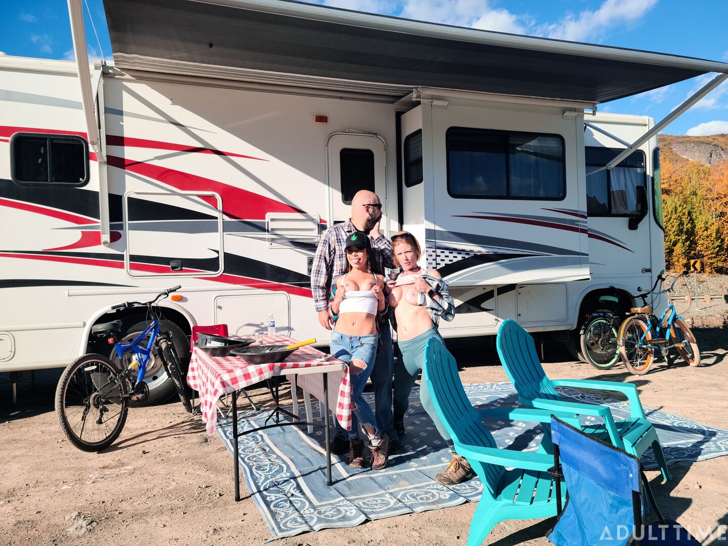 Poly Family Life: Alaska Road Trip - Episode 4