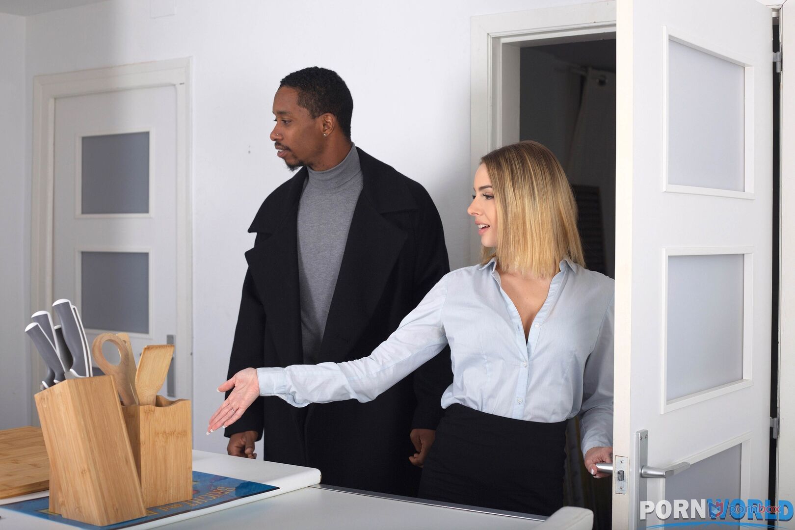 Real Estate Agent Lya Missy Gets Fucked GP1643
