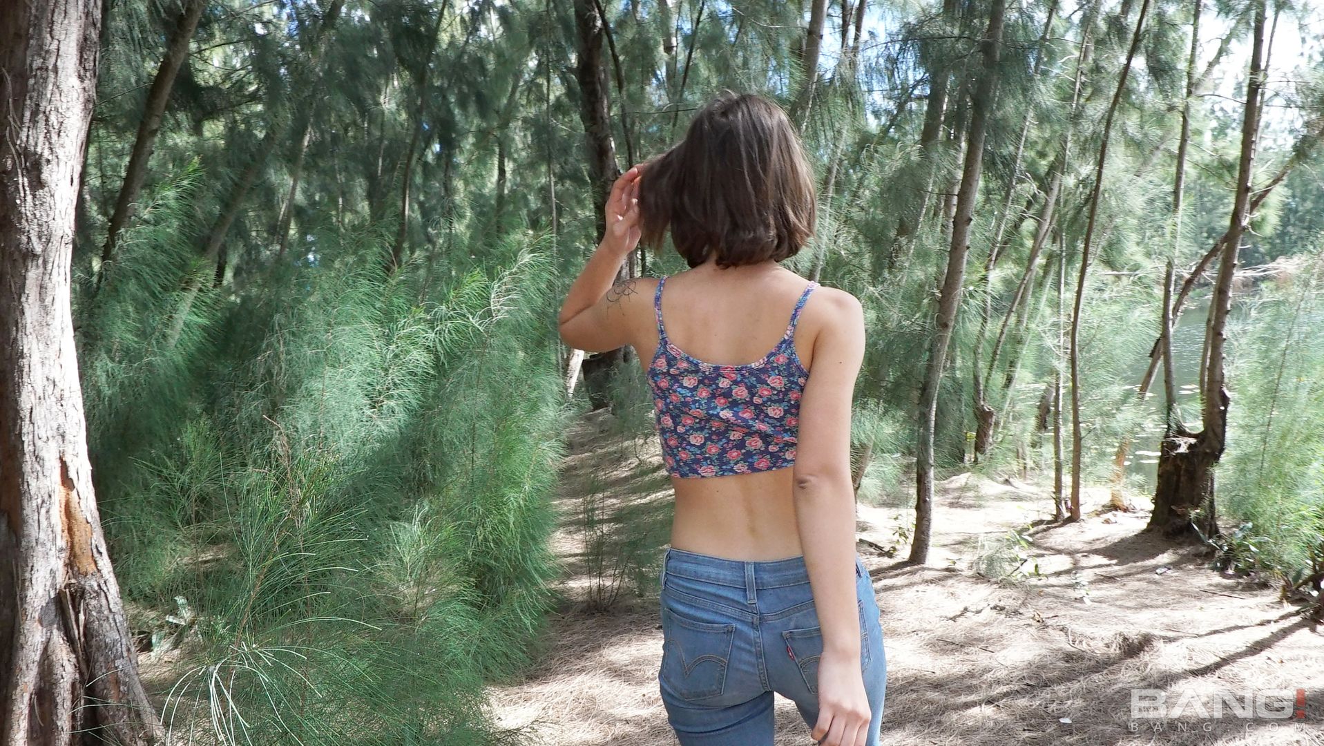 Izzy Bell Flashes And Sucks Cock While On A Hike In The Woods!