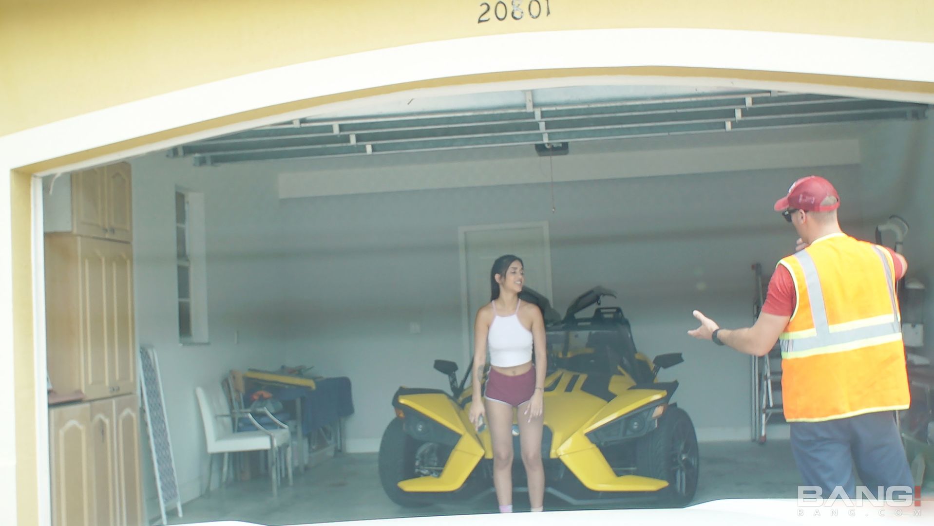 Penelope Fucks The Mechanic For Some Side Cash