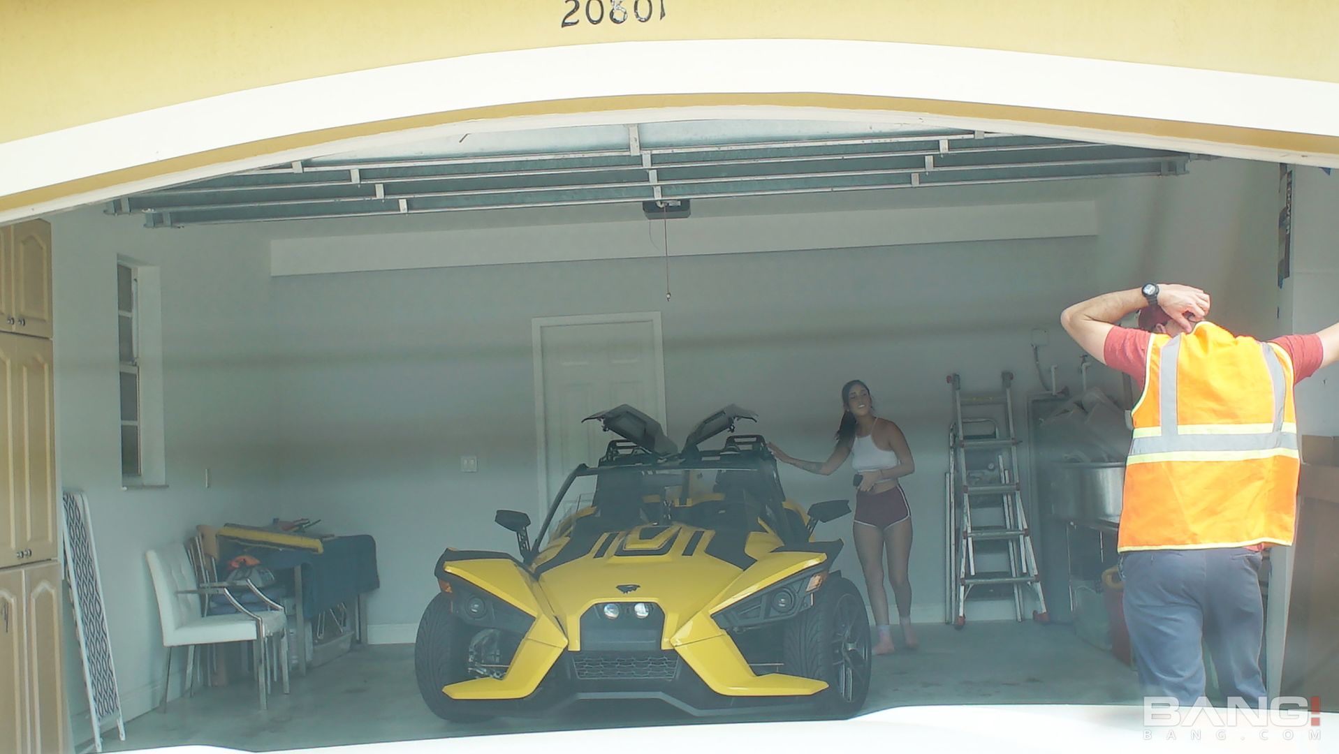 Penelope Fucks The Mechanic For Some Side Cash