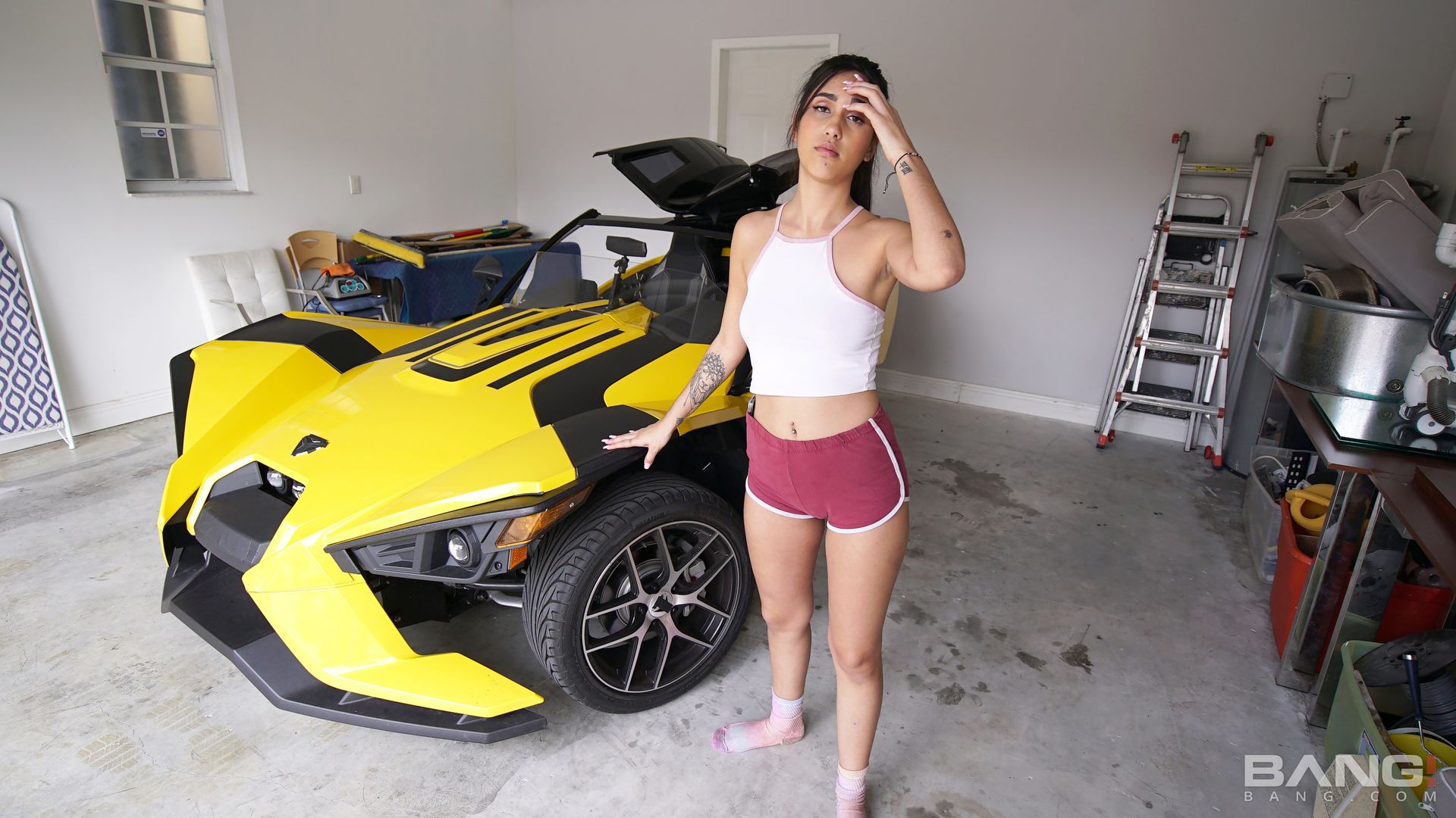 Penelope Fucks The Mechanic For Some Side Cash