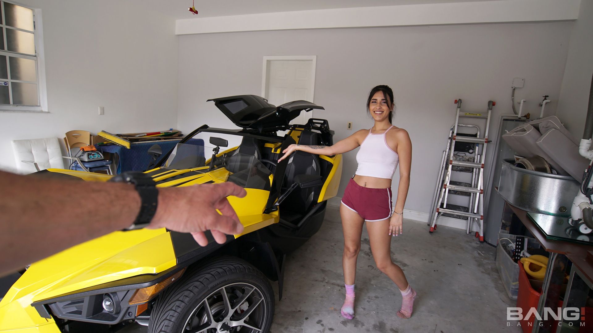 Penelope Fucks The Mechanic For Some Side Cash