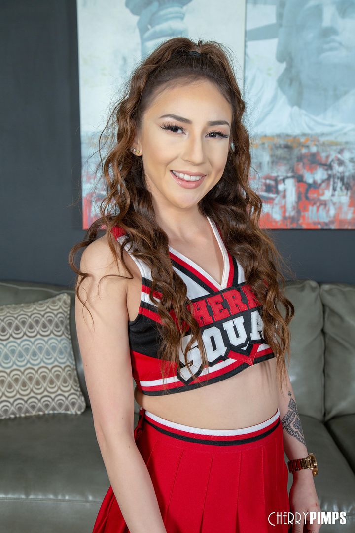 Cheering On Newbie Cece Daniels LIVE