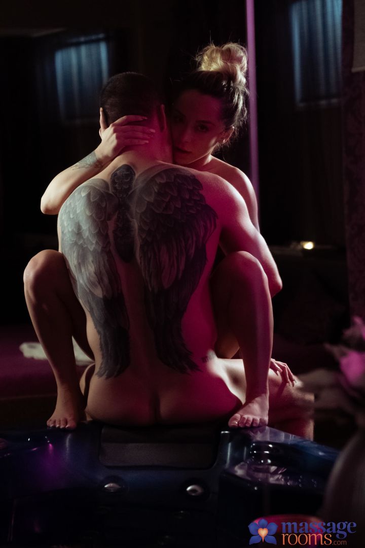 Blondes hot tub massage seduction