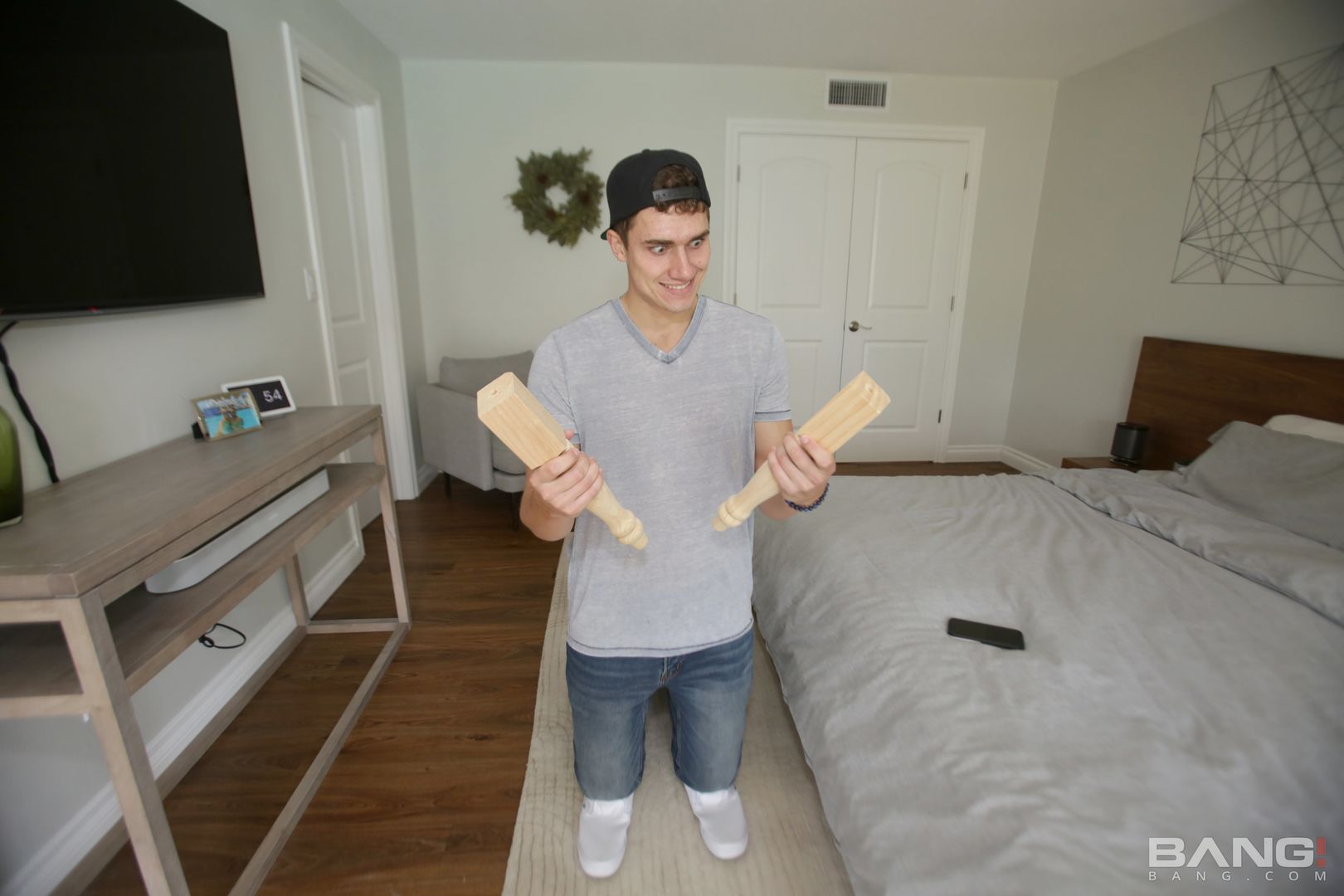Bella Elise Rose Gets Tricked Into Fucking A Guy From A Dating App