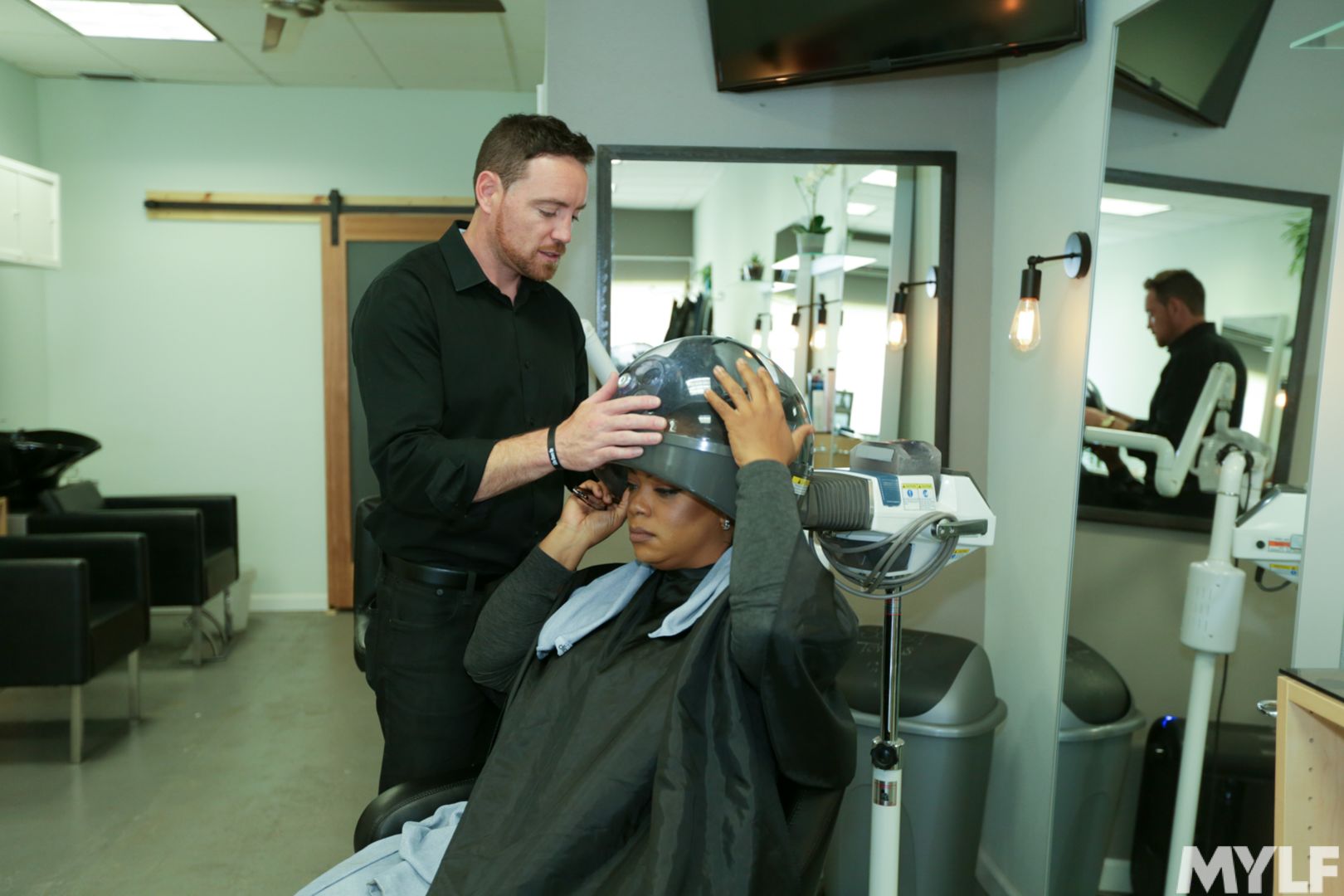 Hammering The Hair Salon Don