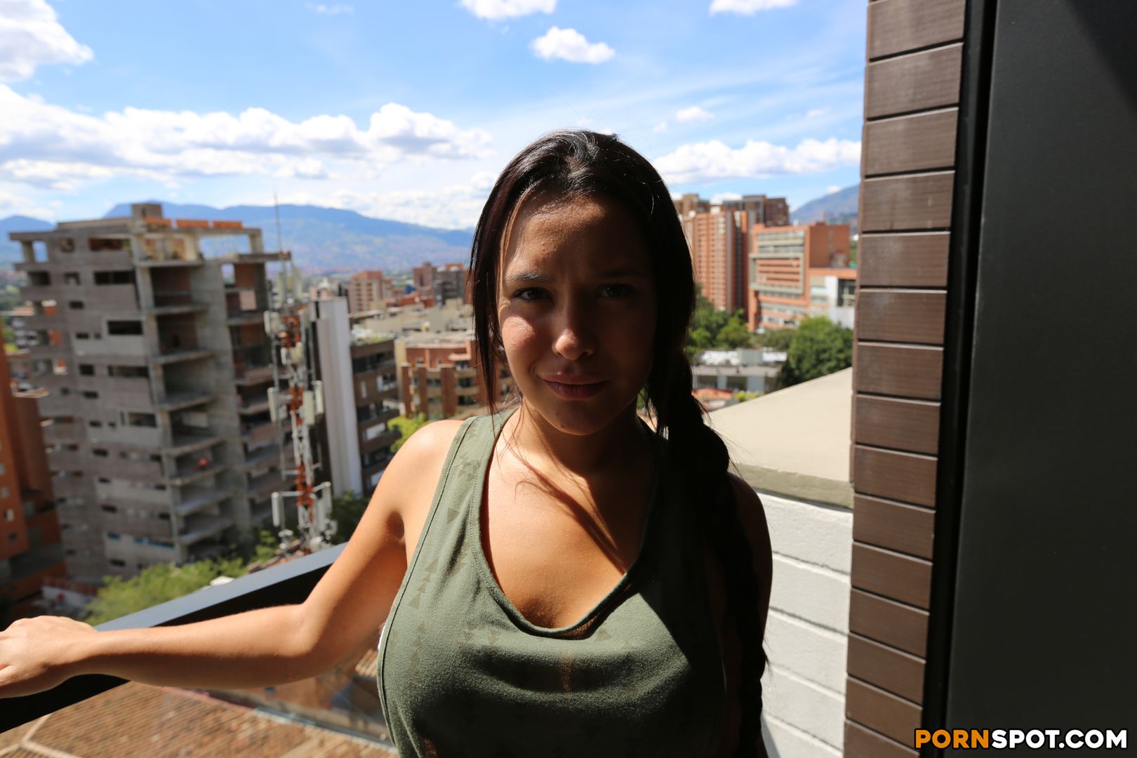 Colombian college student Jessica fucked
