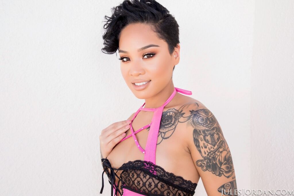Honey Gold Takes Every Inch Of Dredd's BBC