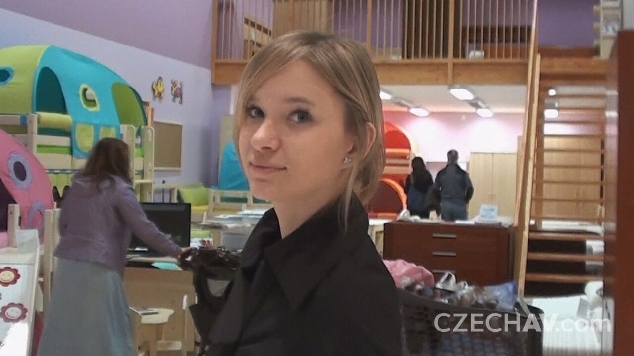 Prague girl fucks in a mall