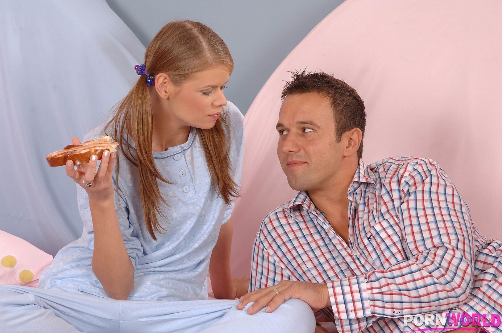 Hungry Teen Gets Creamy Facial For Breakfast GP1670