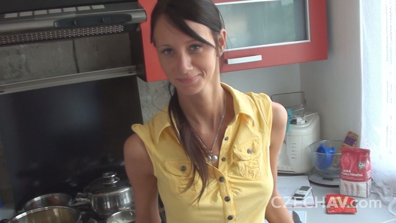 Slim babe loves her ass fucked
