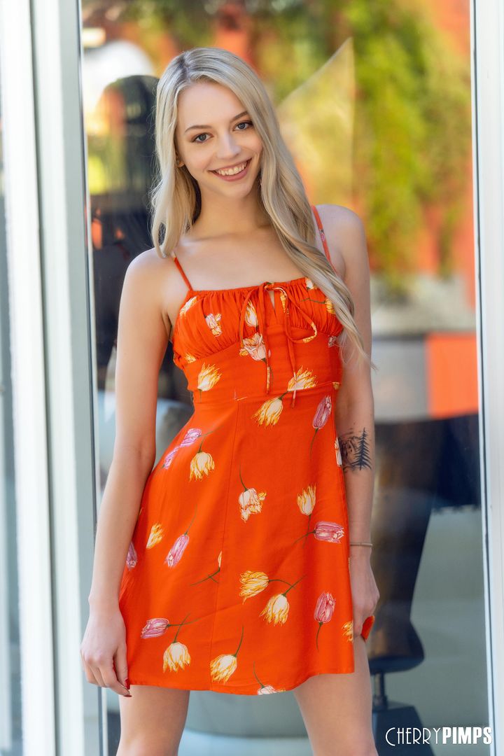 Fresh Hottie Lily Larimar Shows Us How Much She Loves Sex