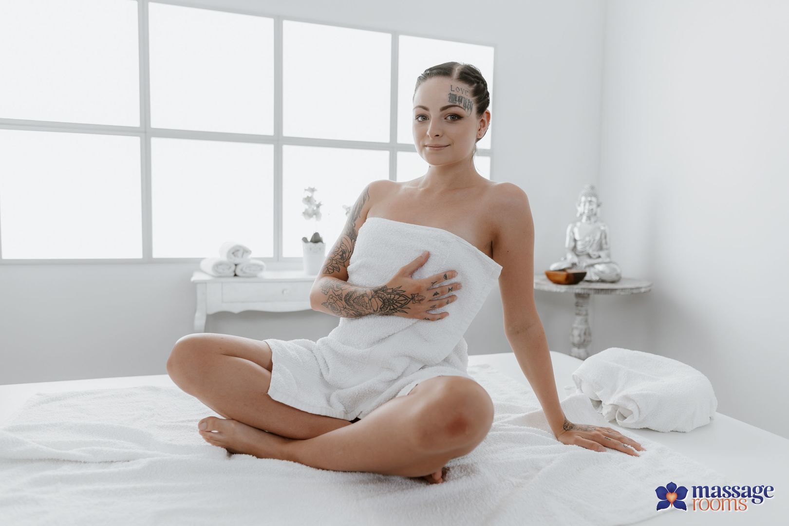69 facesitting lesbians oil massage