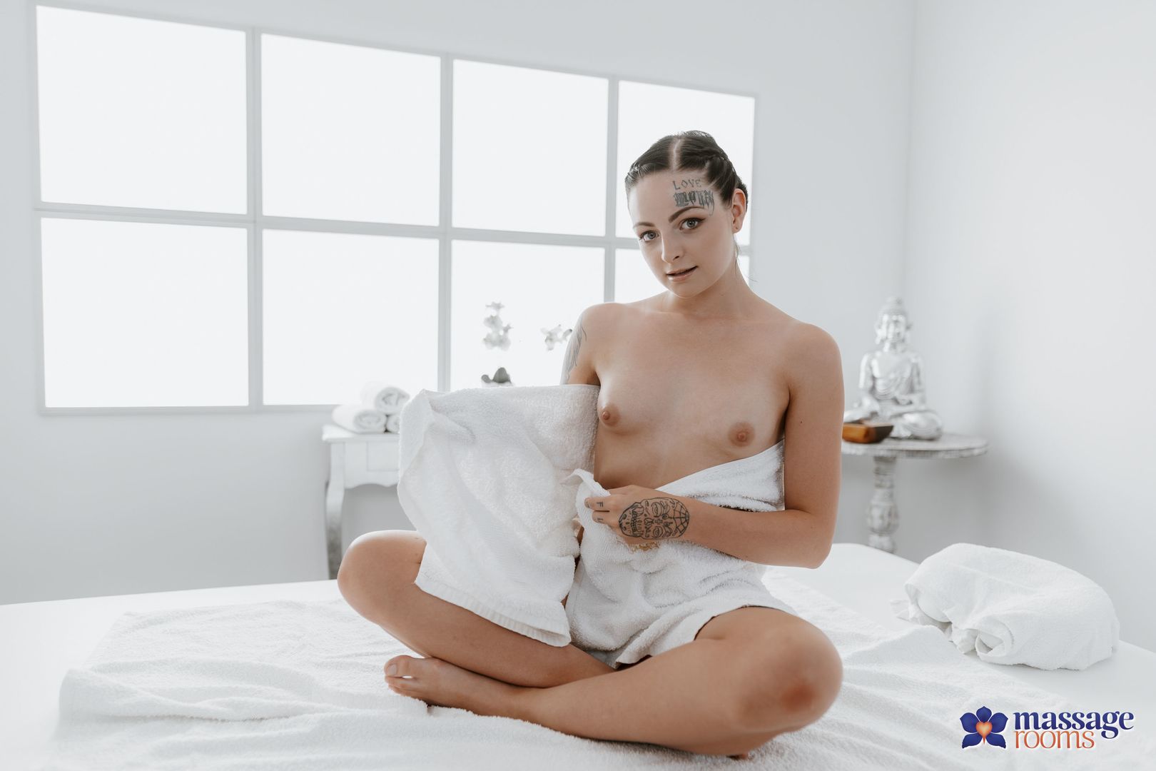 69 facesitting lesbians oil massage