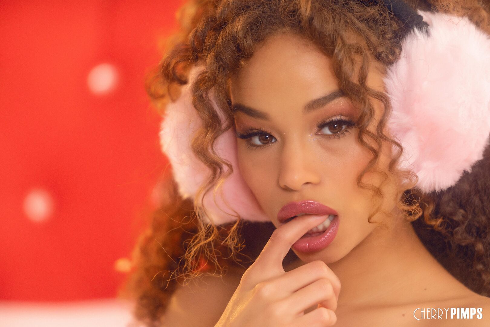 Cecilia Gets Herself All Sloppy With Her Spit