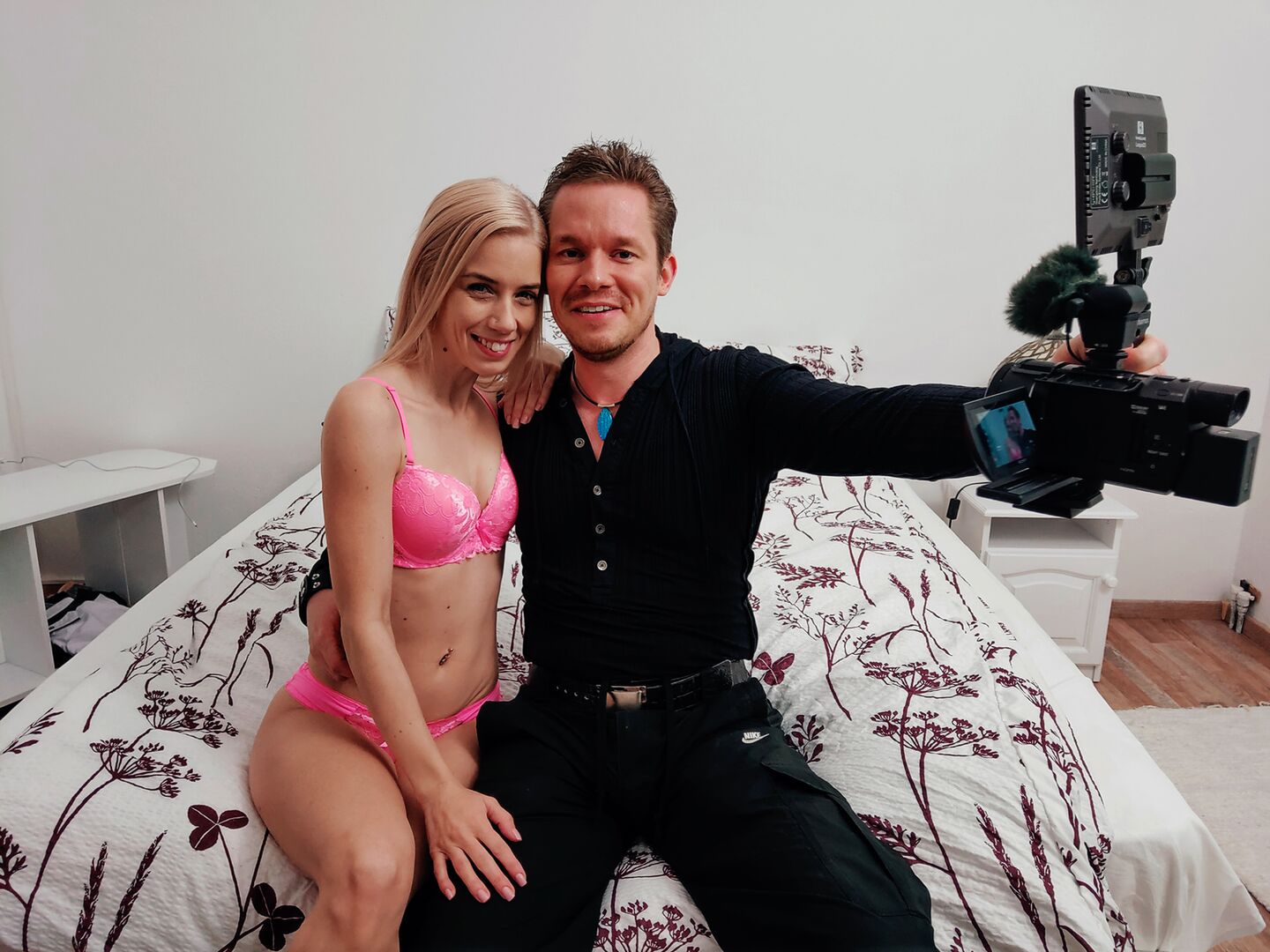 Pink Lingerie And Pink Pussy: Nesty Seduces User Max