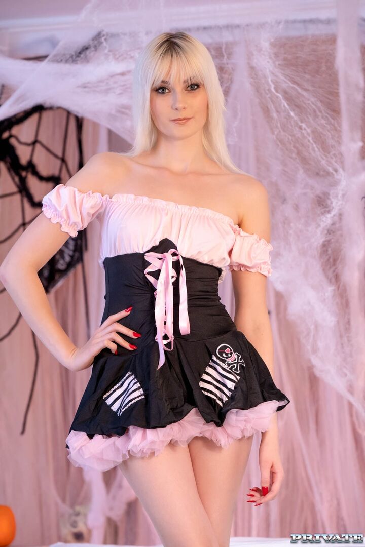 Hardcore Halloween Fuck for Blonde Teen