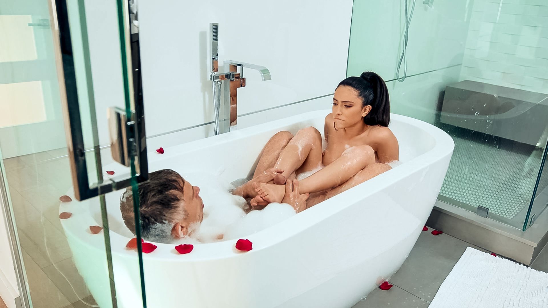 House Of Temptation: Episode 2
