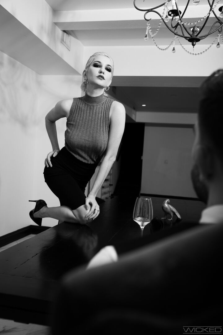 Glamcore - Scene 1