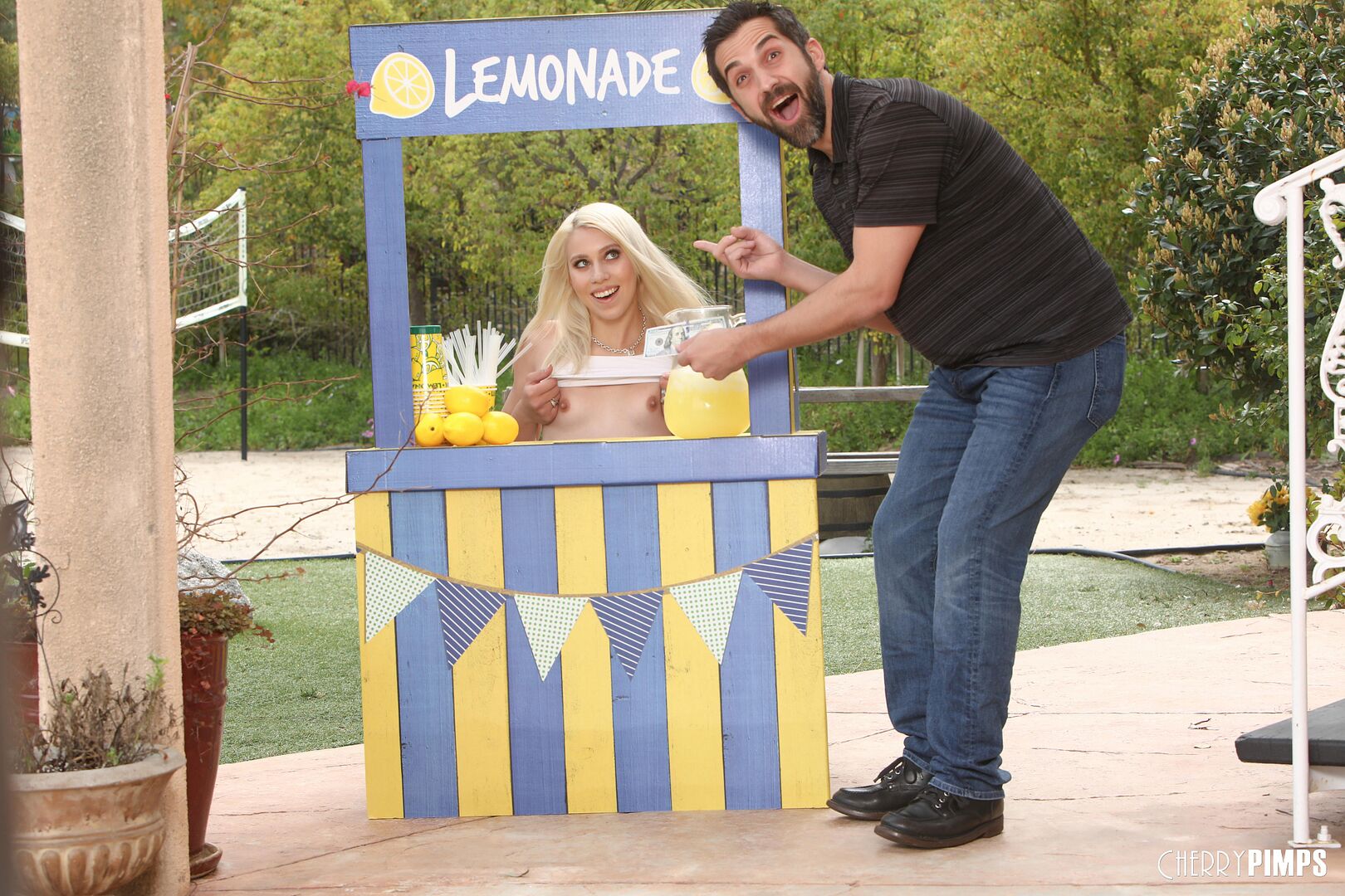 Lemonade Babe Wants Her Lemons Squeezed