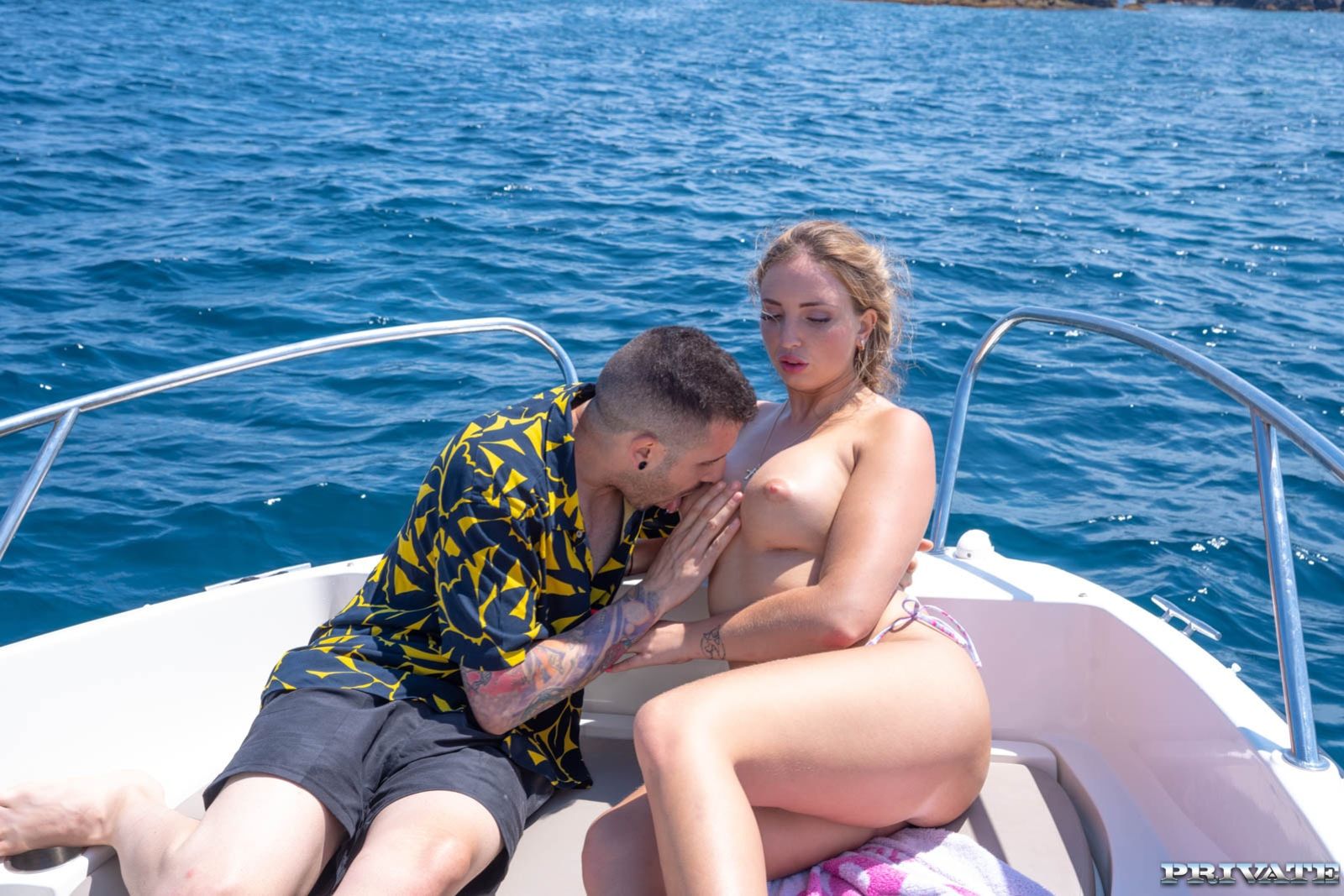 Summertime threesome with MILFs Kim Davis & Lilli Vanilli