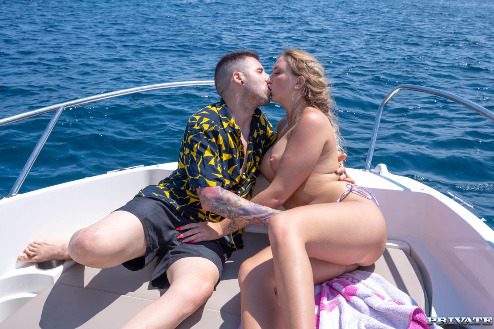 Summertime threesome with MILFs Kim Davis & Lilli Vanilli
