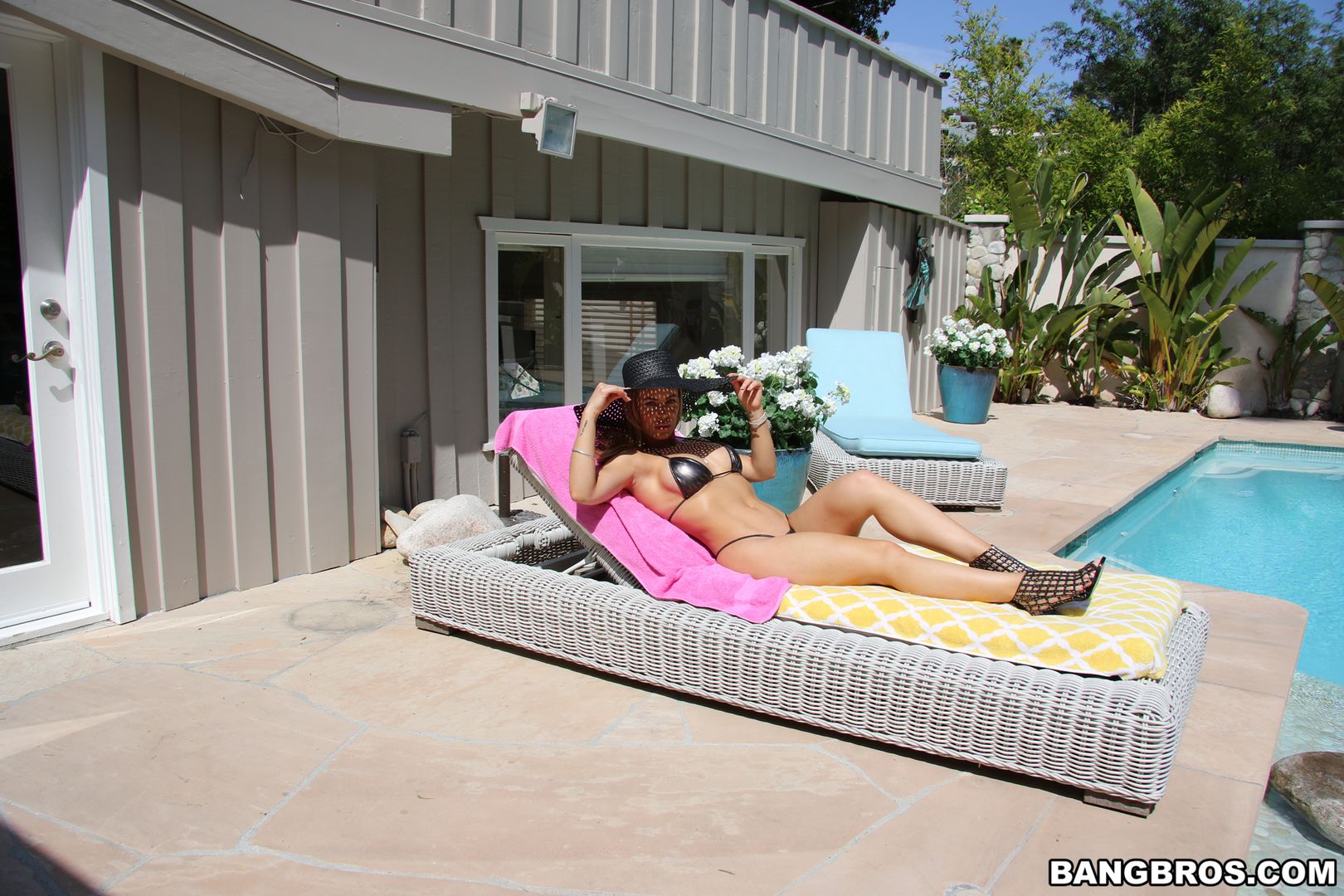 Seducing the Pool guy