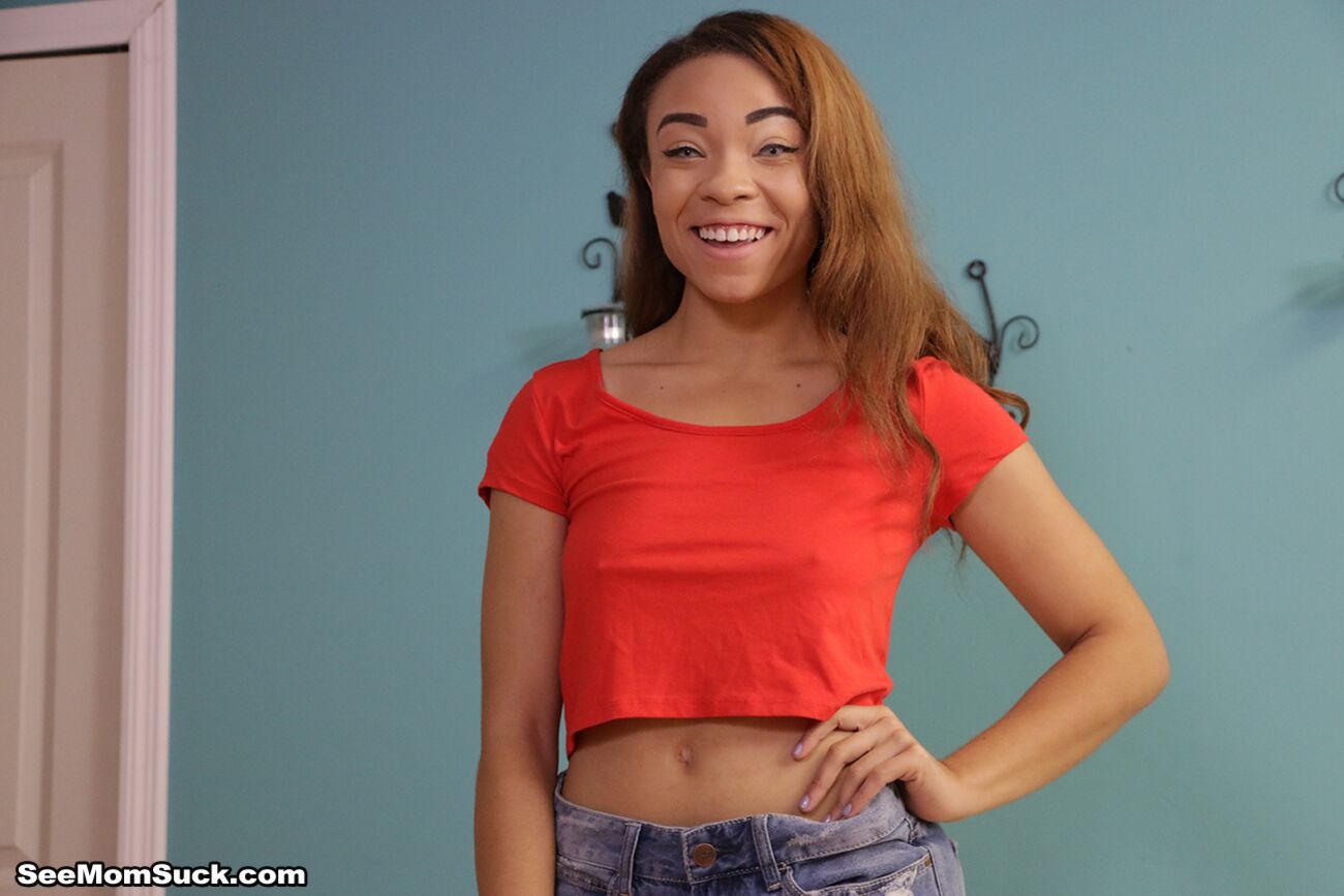 Step Moms BJ lesson: Nina Dolci