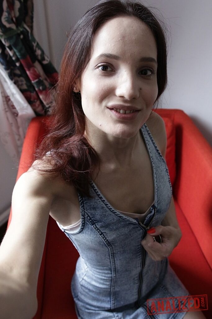 Mia Sanders: Blindfolded Anal Loving Slut