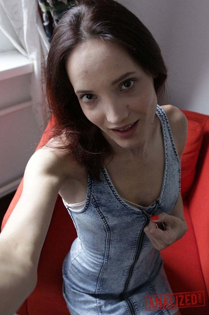 Mia Sanders: Blindfolded Anal Loving Slut
