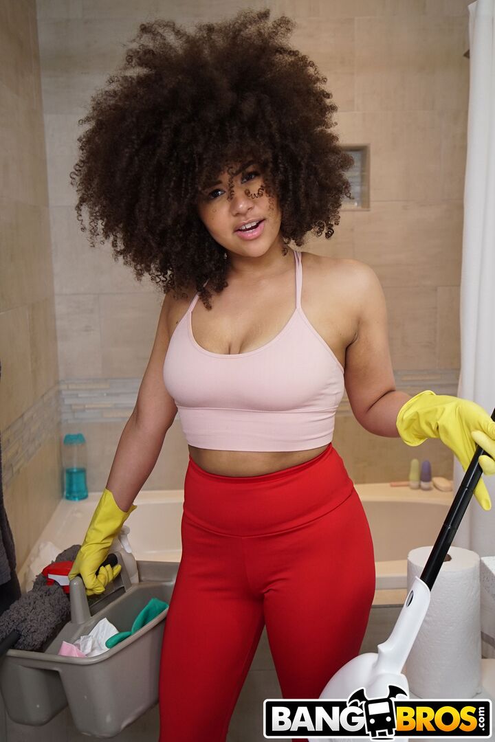 Maid With Huge Ass