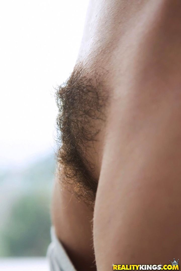 Annikas Bush