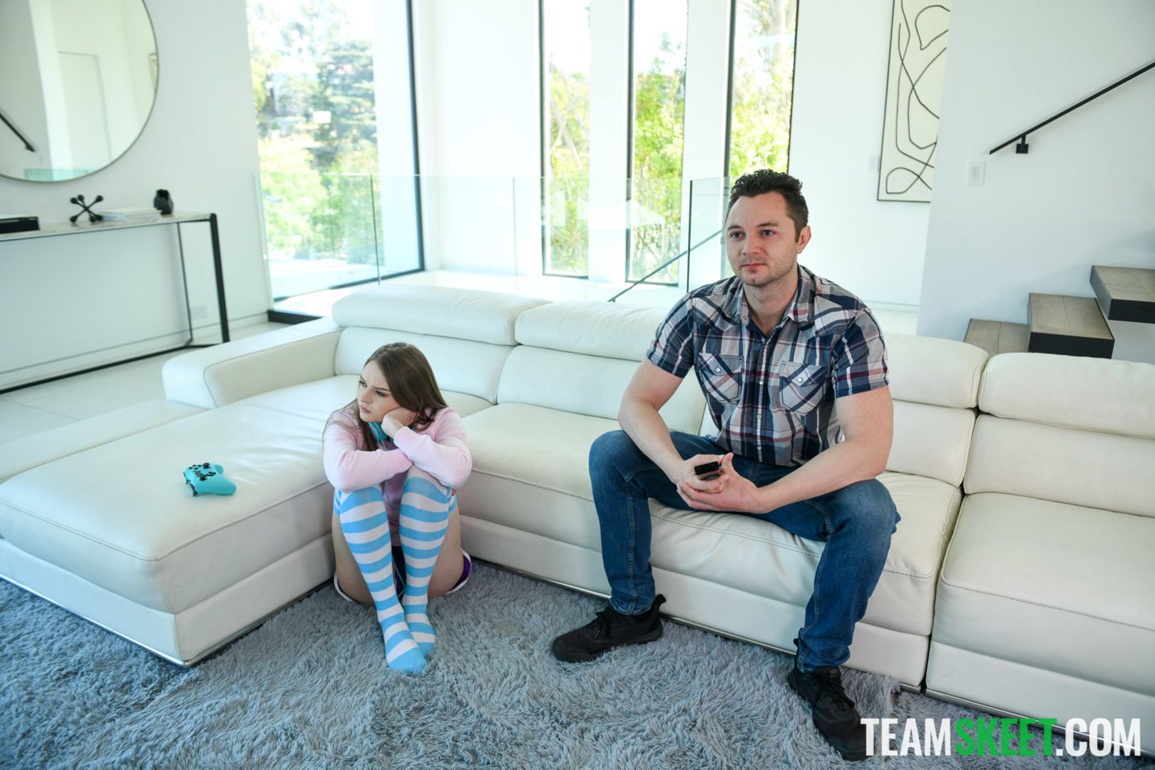 Tiny Gamer Girl