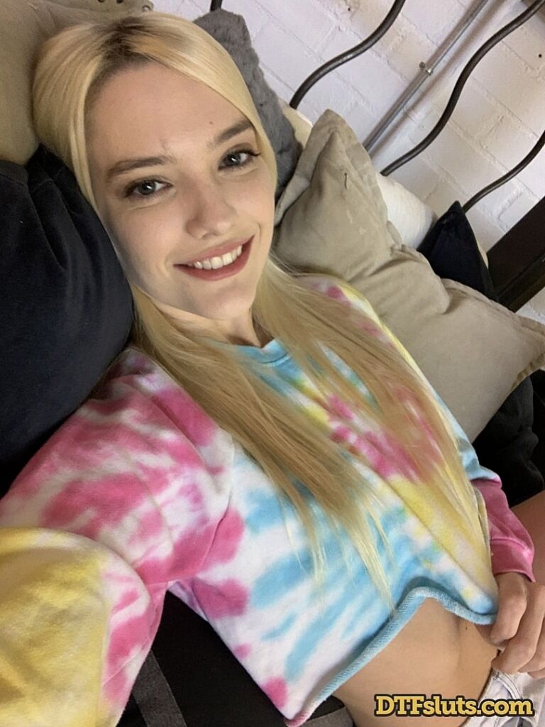 Kenna James: Come Over And Fuck Me
