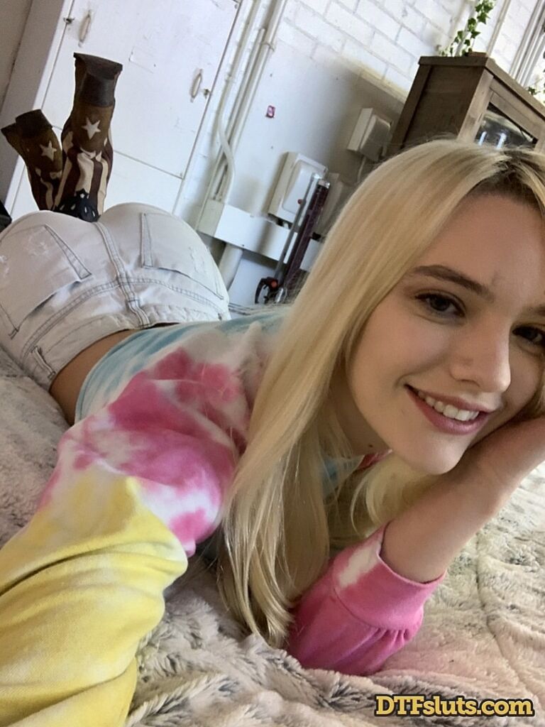 Kenna James: Come Over And Fuck Me