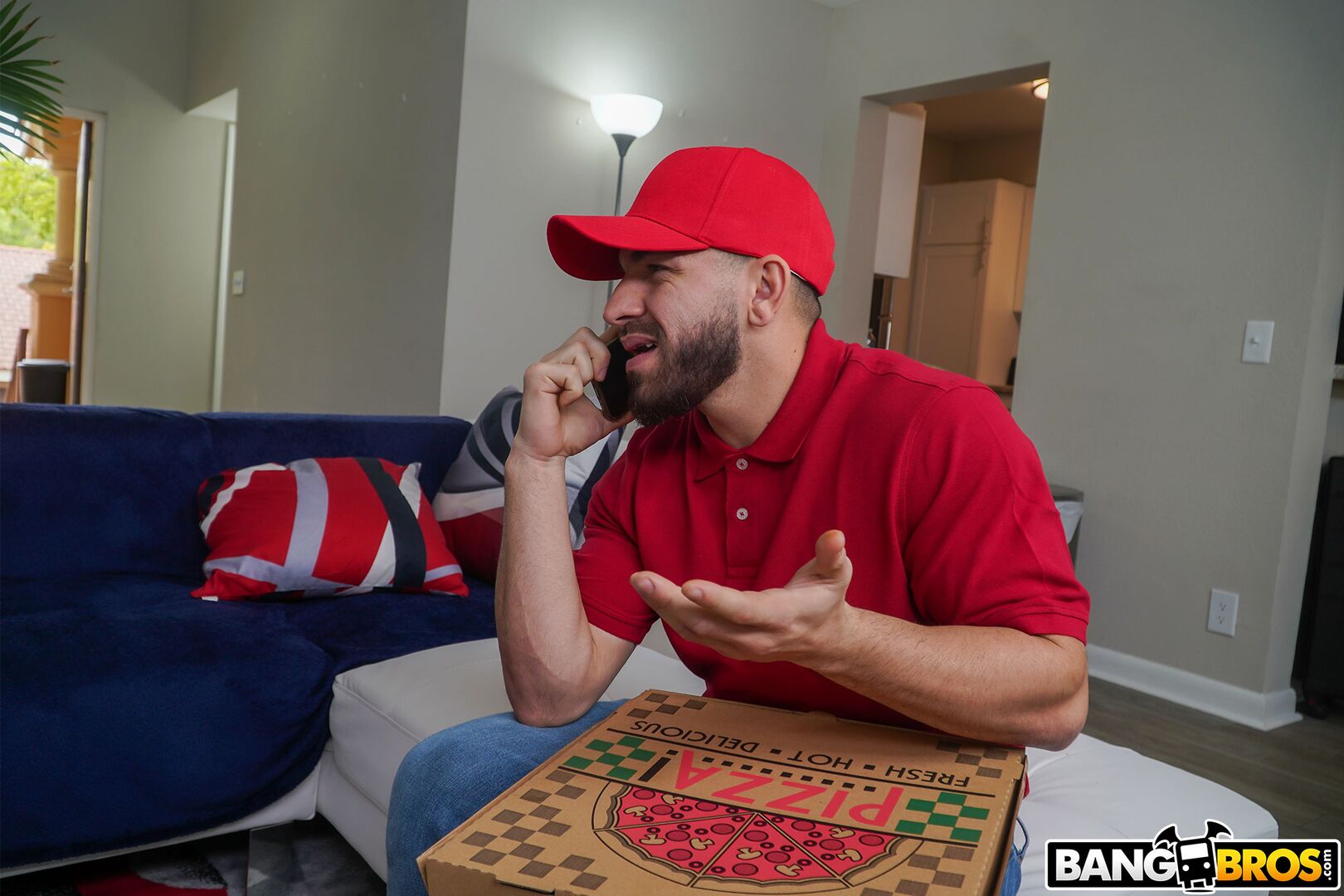 Pizza Guy Caught in 4K