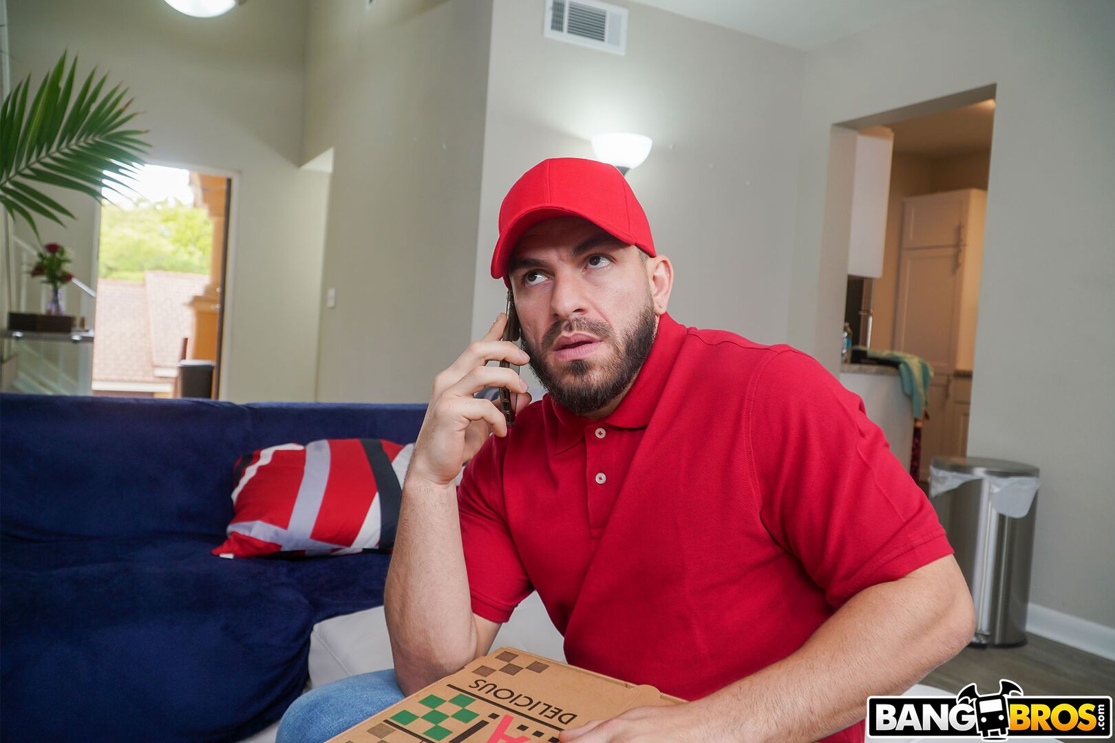 Pizza Guy Caught in 4K