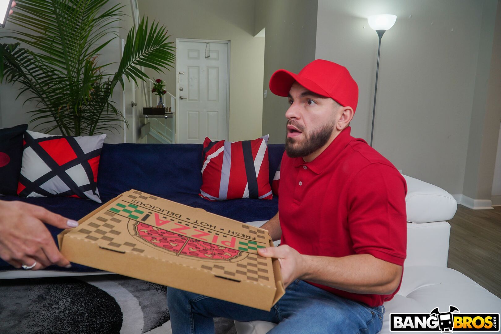 Pizza Guy Caught in 4K