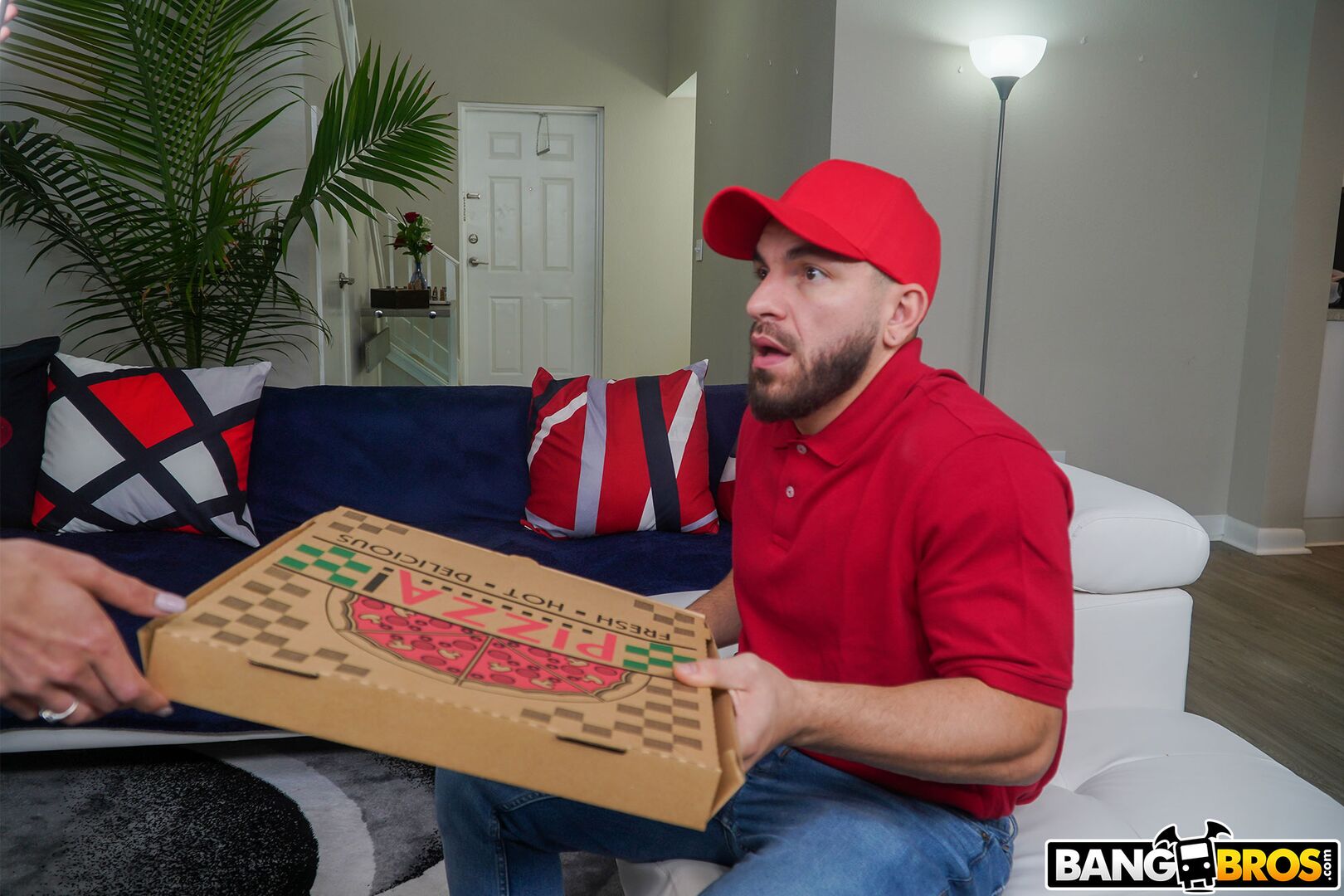 Pizza Guy Caught in 4K
